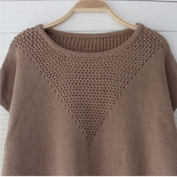 Brown and white crew neck knitted sweater size Medium - Picture 4 of 11